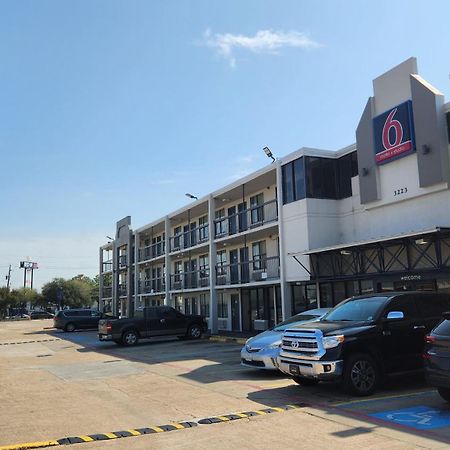 Motel 6 Houston, Tx - Medical Center - Nrg Stadium Buitenkant foto