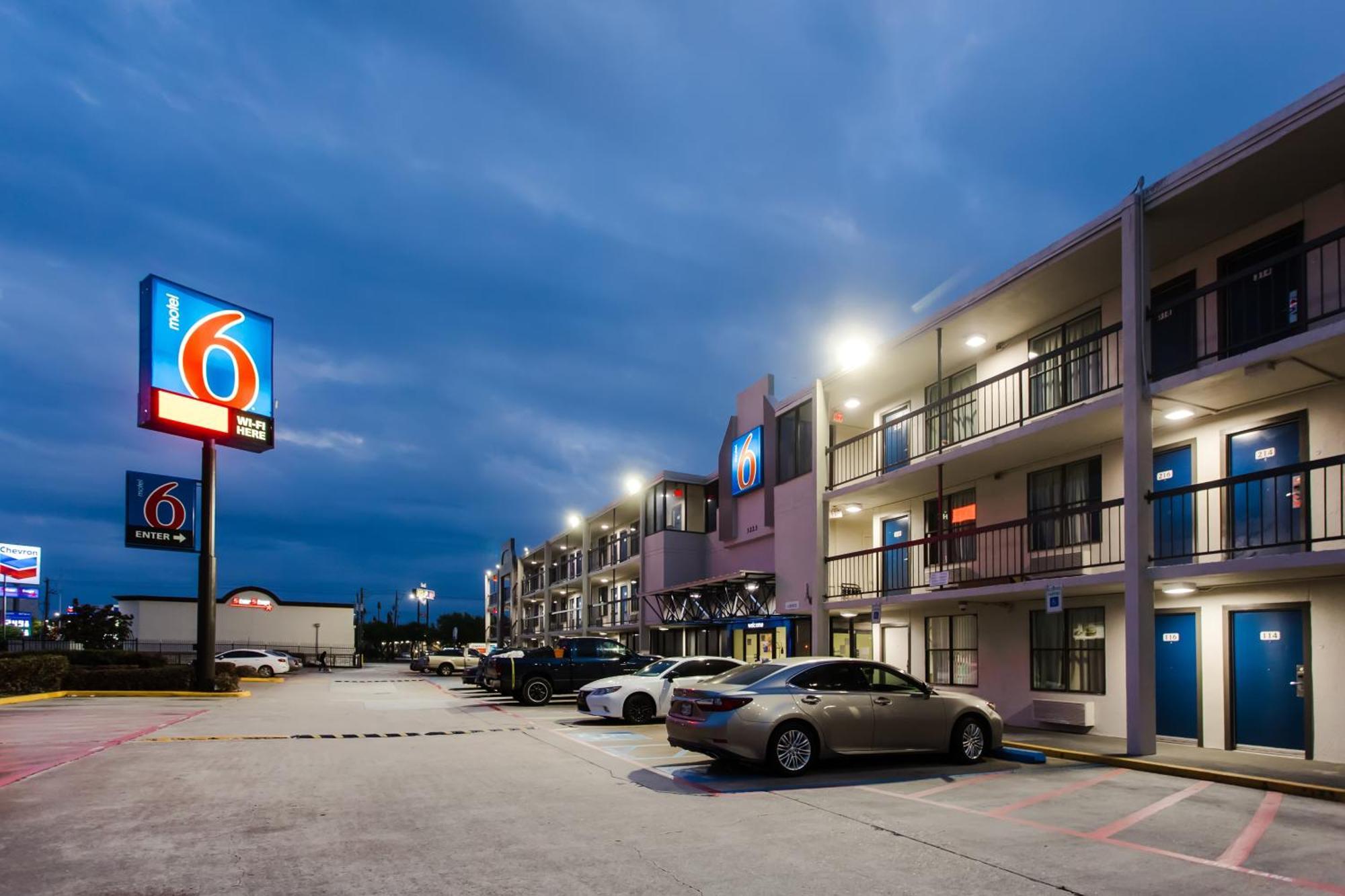 Motel 6 Houston, Tx - Medical Center - Nrg Stadium Buitenkant foto