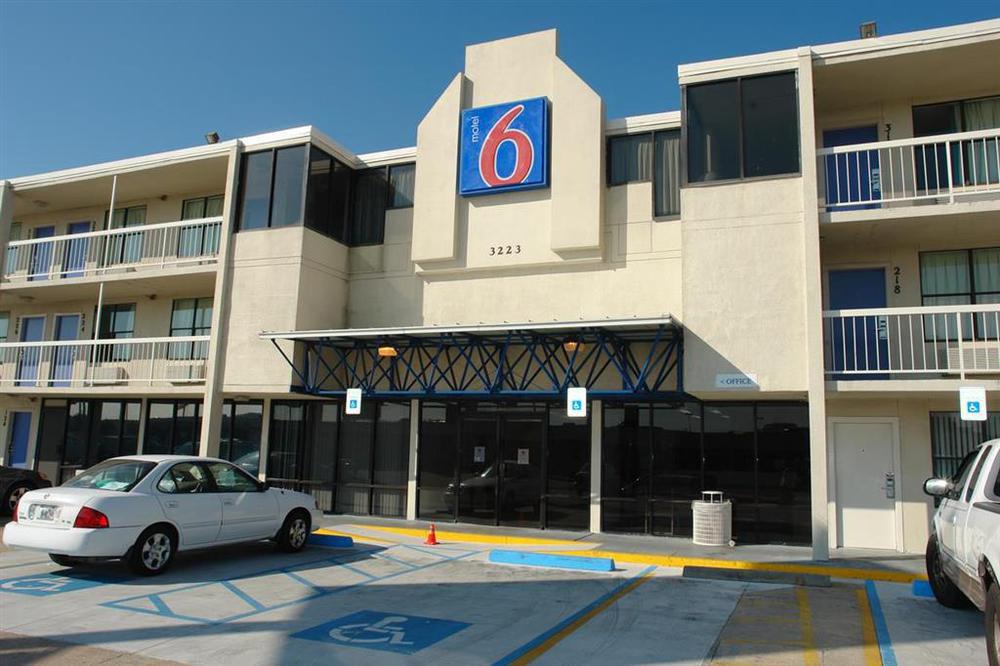 Motel 6 Houston, Tx - Medical Center - Nrg Stadium Voorzieningen foto